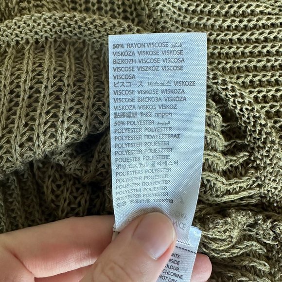 Edikted Riya Off Shoulder Knitted Crop Top in Olive Green - Picture 7 of 8